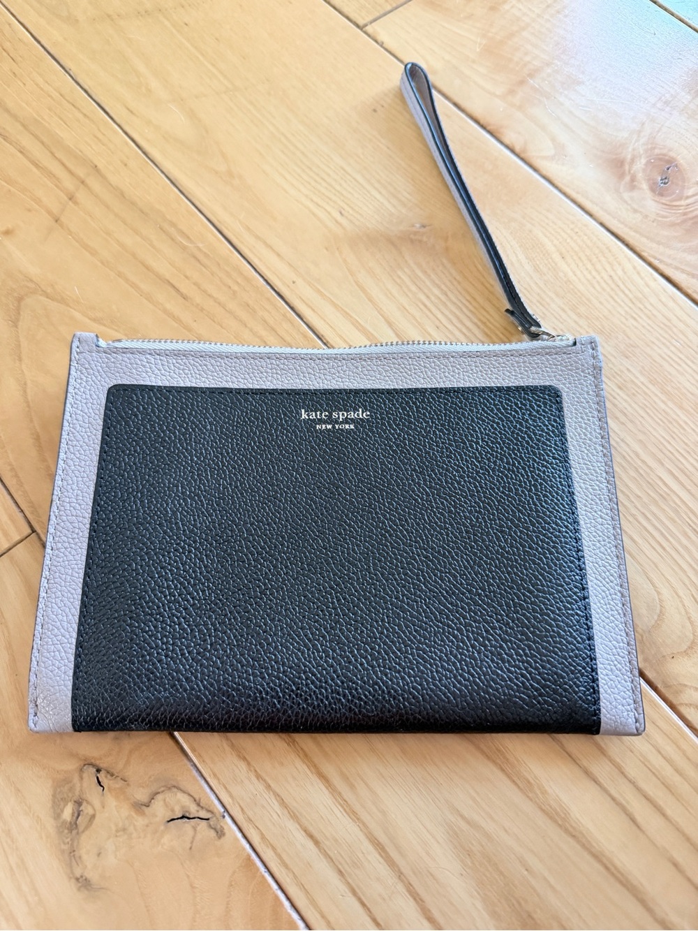 Kate Spade Black and tan Magaux wristlet